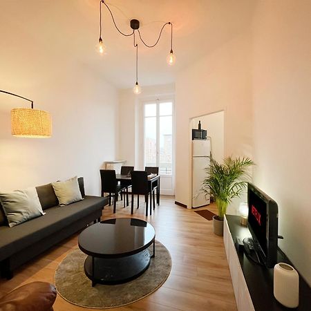 20 Min Duomo *Design Apartment* Milan Luaran gambar