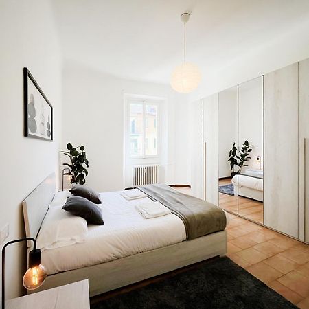 20 Min Duomo *Design Apartment* Milan Luaran gambar
